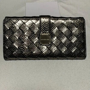 MICHAEL KORS Wallet, NWOT.